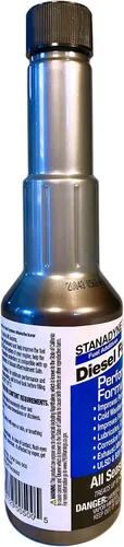 Vista 5 de Rendimiento fórmula uno inyección 8oz., funda de 24 botellas, lleva 30 galones de combustible diesel por botella.