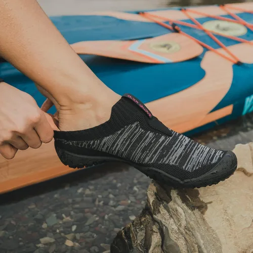 Vista 6 de Body Glove Zapatos de agua con sifón para hombre, zapatos de agua para hombre, zapatos de natación, calcetines acuáticos, zapatos antideslizantes
