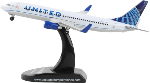 Vista 4 de United 737-800 1/300 2019 Livery PS5815-4