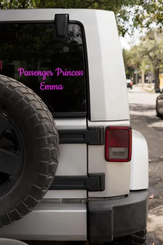 Vista 2 de Design Your Own Passenger Princess - Calcomanía de vinilo personalizada, letras iniciales, monograma, ventanilla de coche, regalo, placa