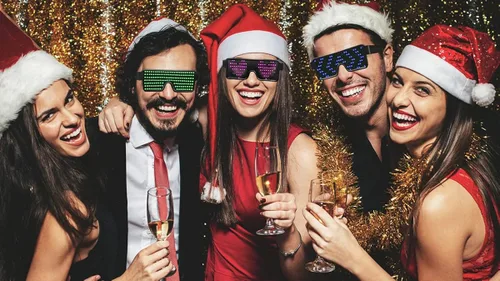 Vista 6 de WOWSUN Gafas LED con luces LED dinámicas para fiestas festivales Navidad USB recargables LED con luces intermitentes