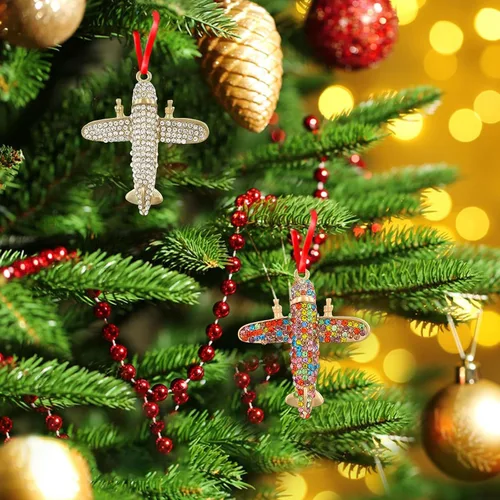 Vista 4 de WaaHome Adornos de Navidad de avión de metal 2025, adorno de recuerdo de avión plateado para decoraciones de árbol de Navidad, adornos únicos