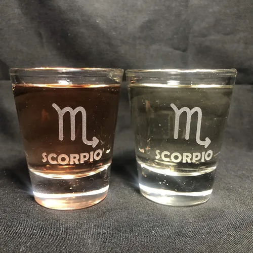 Vista 9 de Juego de 2 vasos de chupito de signos del zodiaco Aries Leo Cáncer Piscis Escorpio Tauro Sagitario Géminis Virgo Libra Capricornio Acuario (AQUARIUS)