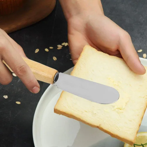 Vista 5 de DaKuan Esparcidor de mantequilla con mango de madera, 4 pulgadas, cuchillos para condimentos de queso crema, juego de 6