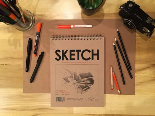 Vista 4 de Cuaderno de bocetos. Bloc encuadernado con alambre para lápiz, tinta, marcador, carbón y pinturas de acuarela, (8.5 x 11 pulgadas), 50 páginas (1)