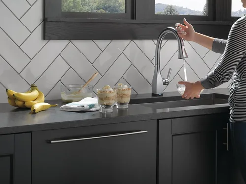 Vista 2 de Delta Faucet Mateo Touch - Grifo de cocina de níquel cepillado, grifos de cocina con rociador extraíble, grifo de fregadero de cocina, grifo táctil