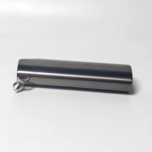 Vista 5 de HUMWE Funda de metal para encendedor reutilizable para encendedores regulares Bic Soporte de manga con anillo collar Accesorios (negro)