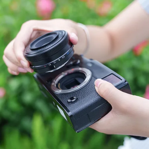 Vista 4 de TTARTISAN 14mm F3.5 Lente de Enfoque Automático APS-C de Gran Angular para Cámaras X-Mount X-A1 X-A10 X-A2 X-A3 X-A7 X-T1 X-T10 X-T2 X-T20 X-T3 X-T4