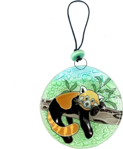Vista 4 de Ruth's Ethical Goods Adorno de árbol de Navidad de panda rojo - Atrapasador de luz de cristal artístico