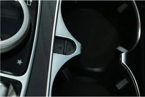 Vista 4 de YIWANG Caja de almacenamiento de consola central cromada ABS para Mercedes Benz GLC Clase C W205 C180 Clase E W213 E200l E300 2015-2017 Accesorios