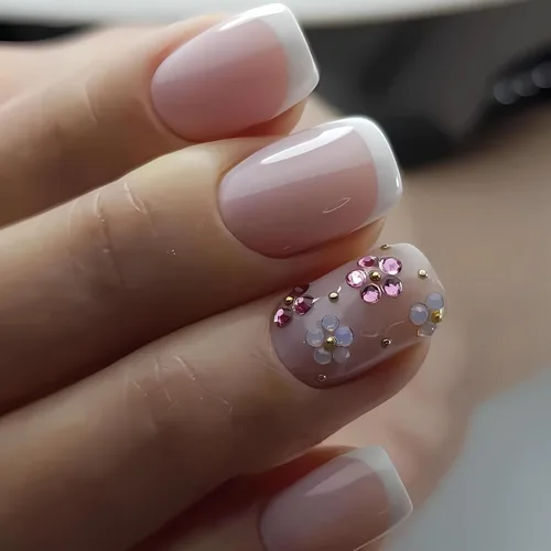 Vista 32 de Uñas postizas cortas cuadradas MABKJLF, uñas francesas falsas con gradiente, uñas de cobertura completa, flores blancas, uñas falsas con diseños