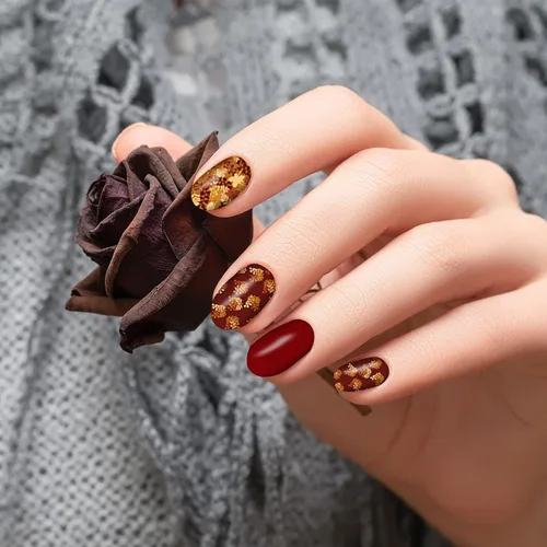 Vista 8 de TailaiMei 12 hojas de calcomanías de otoño para uñas, tiras de esmalte de uñas autoadhesivas con 2 limas de uñas para el día de Acción de Gracias