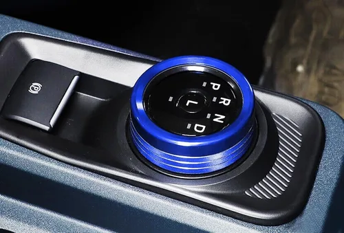 Vista 6 de iJDMTOY Cubierta de aluminio para consola central de cambio automático, giratorio/selector de engranajes, compatible con Ford Maverick 2022