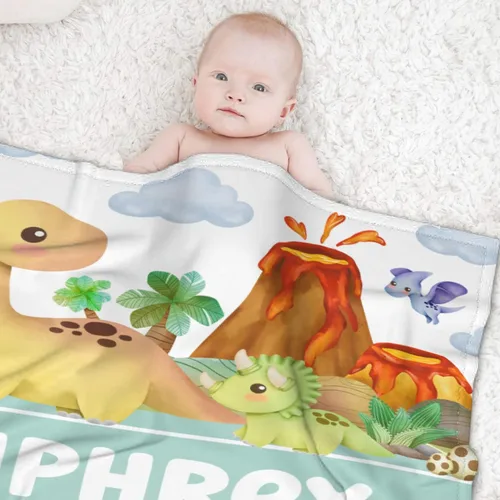 Vista 2 de Manta de regalo personalizada de dinosaurio con nombre para niñas, niños, recién nacidos, dinosaurio, manta personalizada para envolver al bebé
