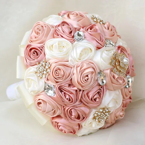 Vista 3 de Ramo de Boda Nupcial Rosa Rubor y Marfil con Broche Dorado Brillante con Diamantes de Imitación para Novia Dama de Honor Quinceañera Ramo de Flores