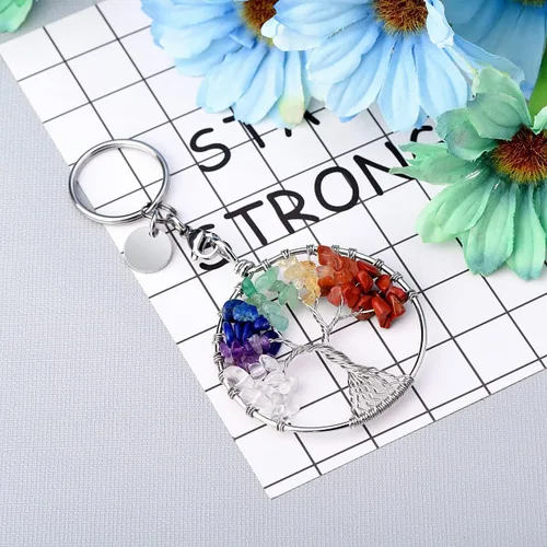Vista 2 de GEHECRST Llavero de cristal de chakra, hecho a mano, envuelto en alambre envuelto en árbol de la vida, piedra de cristal curativo, llavero