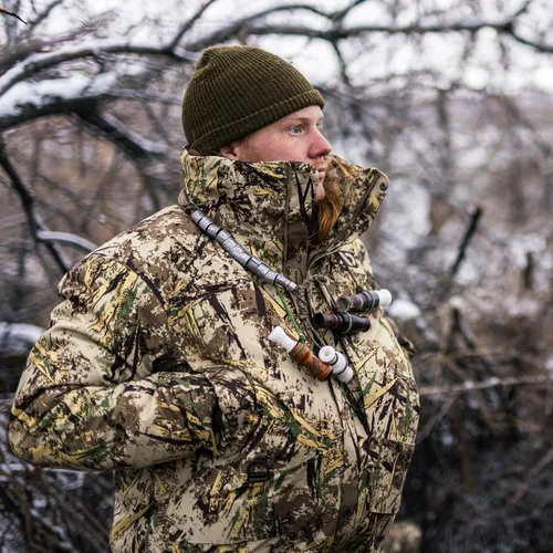 Vista 2 de First Lite Parka de refugio para hombre - Abrigo de caza de pato de camuflaje con aislamiento impermeable