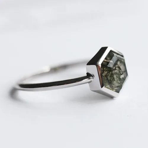 Vista 2 de Hexagon Moss Agate Ring, hexagone ring, hexagon engagement ring, moss agate ring, hexagon ring, moss agate double band ring, rings AAA