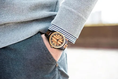 Vista 3 de Relojes de madera grabados personalizados – Relojes de madera de cumpleaños o aniversario personalizados para hombres, marido, novio, papá, hijo