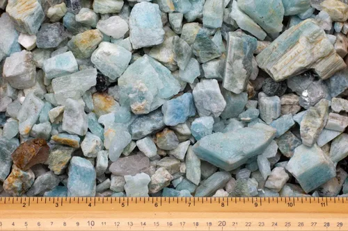 Vista 3 de Fantasia Materiales: 1/4 lb Aguamarina Natural Piedras en bruto de Pakistán, Piedra