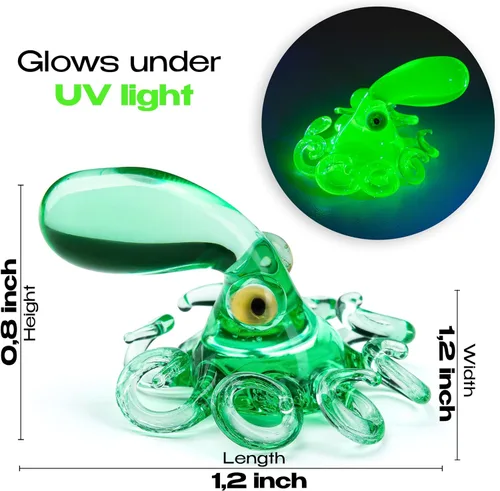 Vista 2 de Estatuilla de cristal de uranio verde pulpo brillante verde Murano criatura marina escultura UV reactivo mini pulpo animal de vidrio hecho a mano