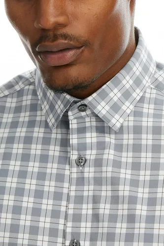 Vista 2 de Perry Ellis Camisa de vestir de manga larga con botones para hombre