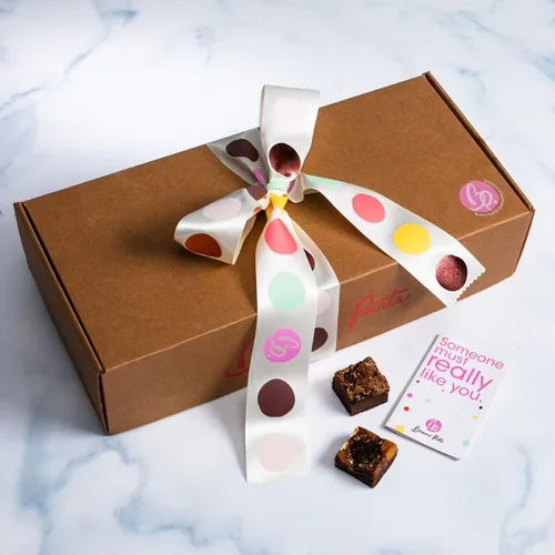 Vista 2 de Brownie Points Brownies para bebé, 75 ingredientes envueltos individualmente, ingredientes finos y frescos, caja de regalo y cestas de regalo