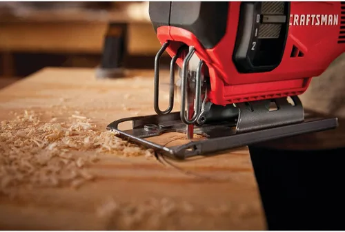 Vista 10 de CRAFTSMAN Kit de sierra caladora inalámbrica V20, 3 ajustes orbitales, hasta 2,500 SPM, batería y cargador incluidos (CMCS600D1)