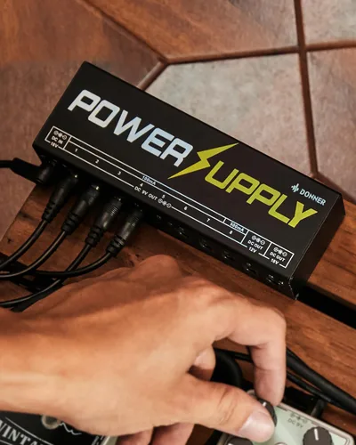 Vista 9 de Donner DP-1 Pedal de Guitarra Fuente De Alimentación 10 aislado DC salida 9 V/12 V/18 V para Pedal de efectos.