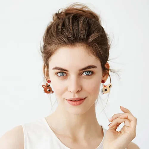 Vista 3 de Bonito adorno de reno de nariz roja y reno femenino de estilo vintage para Navidad. Bonito par de aretes de marioneta de Navidad vintage