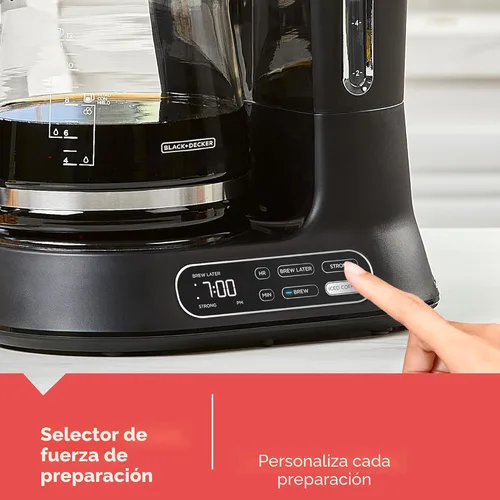 Vista 8 de BLACK+DECKER Split Brew - Cafetera digital de 12 tazas, CM0122, café helado o caliente, programable, toque rápido, mantiene el calor de 4 horas