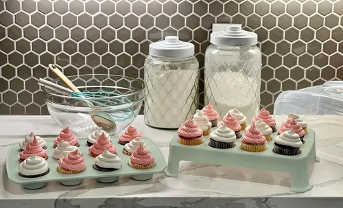 Vista 2 de Transportador de Cupcakes, TAPA EXTRA ALTA, Soporte Verde para Cupcakes que Transporta 24 Cupcakes de Tamaño Estándar, Transportador de Magdalenas