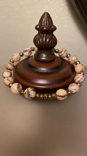 Vista 8 de Natural Feldspar and Pyrite Gemstone Crystal Bracelet