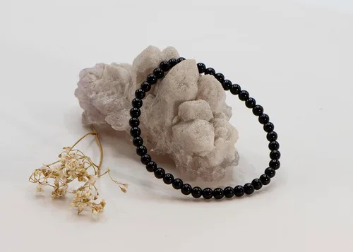 Vista 4 de Pulseras elásticas de ónix negro de 0.157in en varios tamaños (6, 6,5, 7, 7,5, 8 pulgadas)