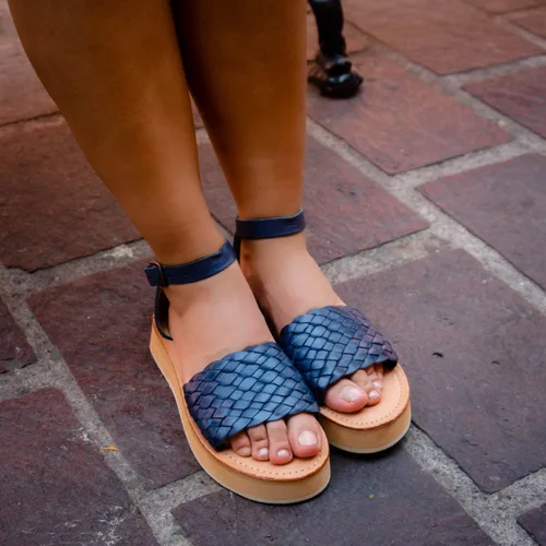 Vista 5 de Mexico en la Piel Sandalias Huarache de plataforma de cuero hechas a mano para mujer