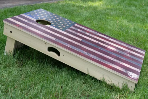 Vista 2 de Slick Woody's - Juego de tablas de cornhole gris rústico con 8 bolsas de Cornhole, patas retráctiles y soporte de rebote trasero