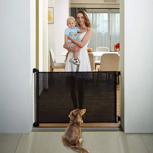 Vista 2 de EasyBaby Puerta retráctil para bebé, 33 pulgadas de alto, se extiende hasta 55 pulgadas de ancho, puertas de seguridad para bebés negros/niños