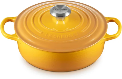 Vista 8 de Le Creuset Horno holandés redondo ancho de hierro fundido esmaltado, 3.5 cuartos de galón., Marsella Marseille