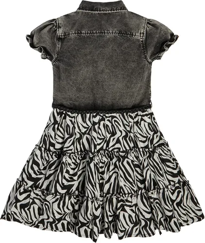 Vista 2 de GUESS Vestido de mezclilla y gasa estampada con botones para niña, talla única