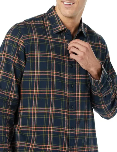 Vista 80 de Amazon Essentials Camisas de franela de manga larga para hombre, corte ajustado, a cuadros con botones