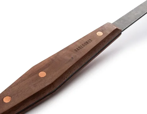 Vista 4 de Barebones Cowboy Grill - Pala de carbón de acero inoxidable duradera con mango de nogal para hoguera