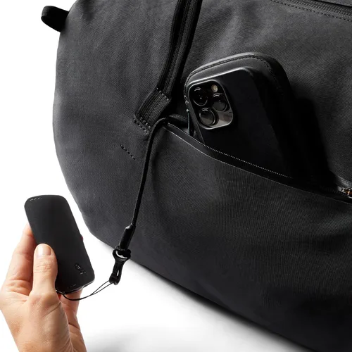 Vista 5 de Bellroy Venture Duffel (bolsa de fin de semana de 55L), Negro -, Minimalista