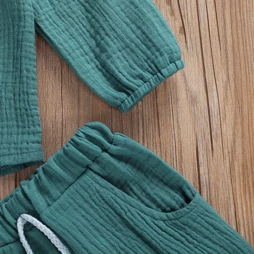 Vista 6 de Conjunto de ropa de algodón y lino de manga larga con botones y pantalones con cordón para bebé