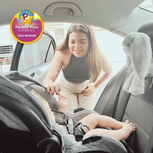 Vista 2 de zooby El monitor de coche para bebés ayuda a reducir la distracción. Nuestro monitor de peluche que les encanta a los bebés sirve como un compañero