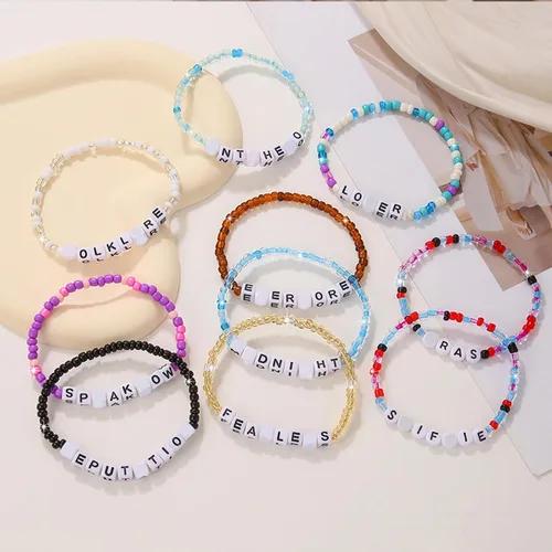 Vista 7 de Juego de 10 pulseras TS 1989 Lover Fearless Reputation Mid Friendship inspiradas en la amistad, juego de pulseras bohemias en capas para playa