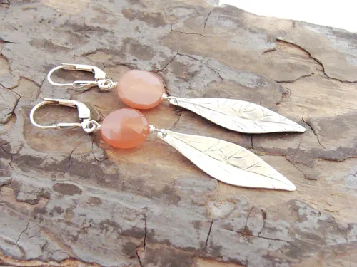 Vista 8 de Leaf and peach moonstone earrings, long, sterling silver, lightweight earrings, fun, nature theme, flashy, handmade
