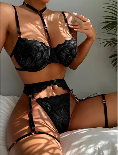 Vista 4 de Women Strappy Lingerie Sets Sexy Hollow Out Babydoll Underwear Exotic Suits Push Up Bras and Lace Briefs with Choker