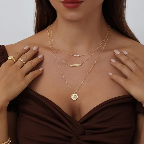 Vista 2 de ASCOMY Collares en capas para mujer, delicado collar de oro de 14 quilates chapado en oro de espiga para mujer, collar de cruz de perlas, clip