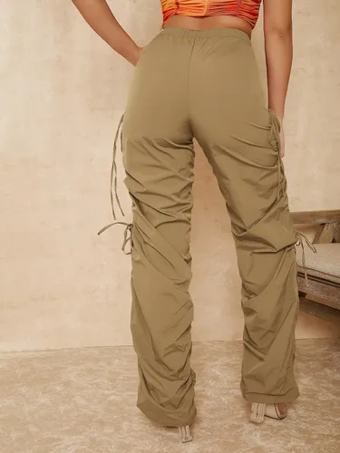 Vista 2 de MakeMeChic Pantalones casuales con cintura elástica recortada con cordón lateral para mujer