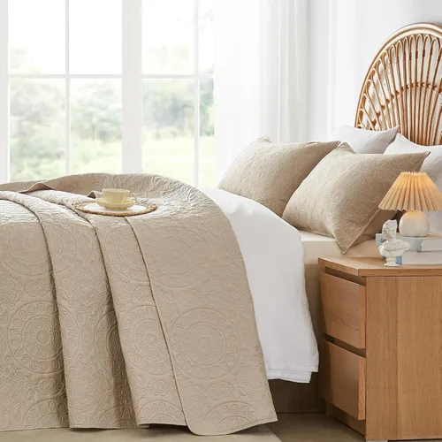 Vista 3 de WURUIBO Juego de edredón beige tamaño individual, colcha de microfibra en relieve con funda de almohada, colcha ligera transpirable fina, juego
